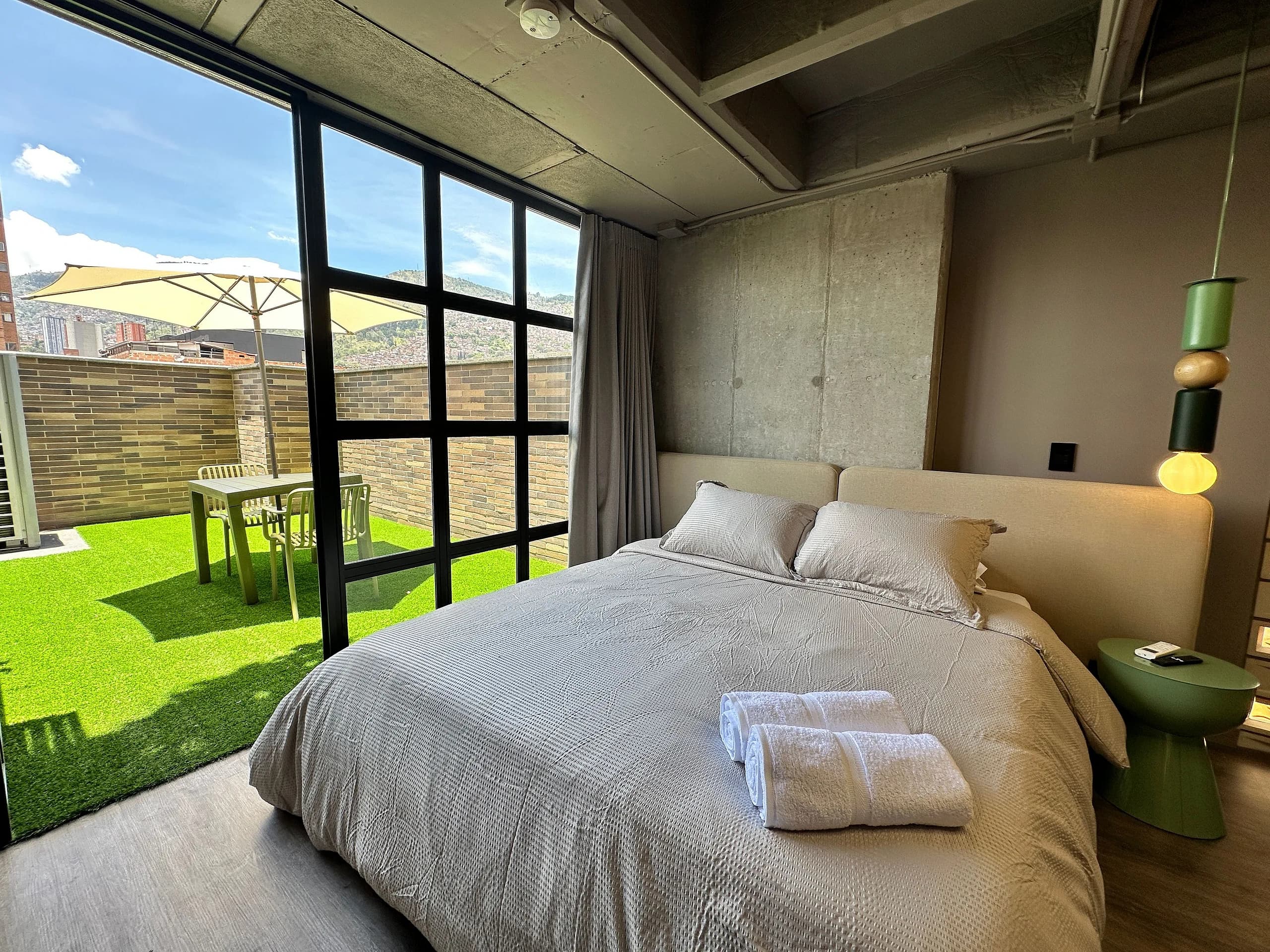 Cama